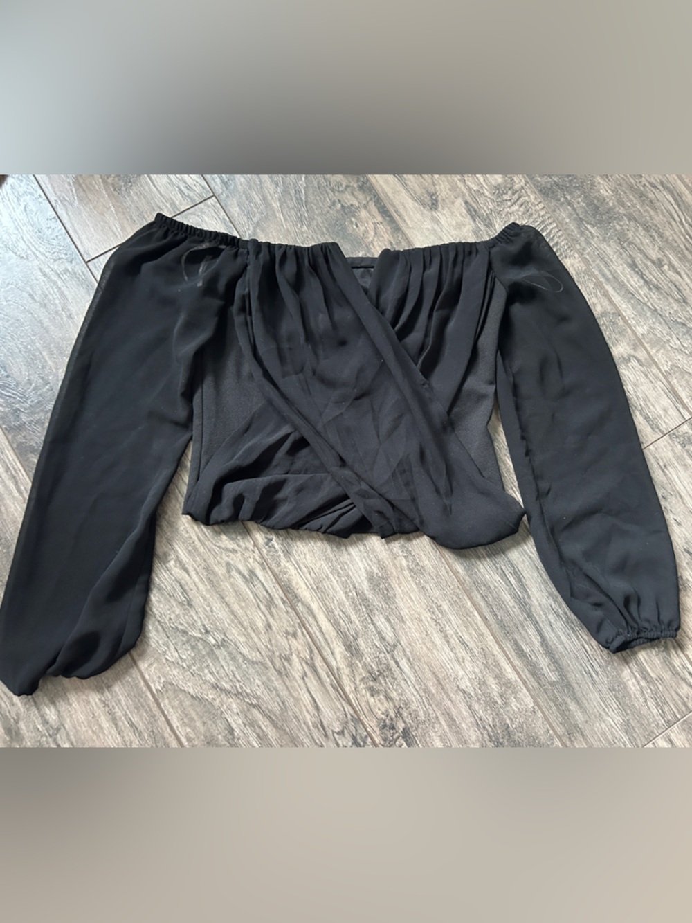 Guess Black Off-Shoulder Long Sleeve Top